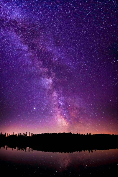 Lattea Sul Laghetto Paesaggio Cosmico — Foto Stock