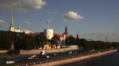 Riga Castle şehir trafik
