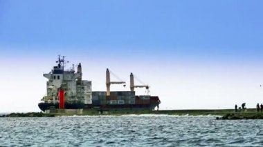 Deniz ödül. Containerships yelken