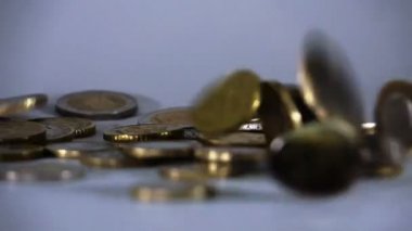 Düşen paraları. Yakın çekim