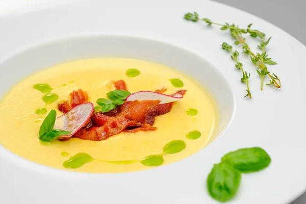 Corn cream soup with smoke