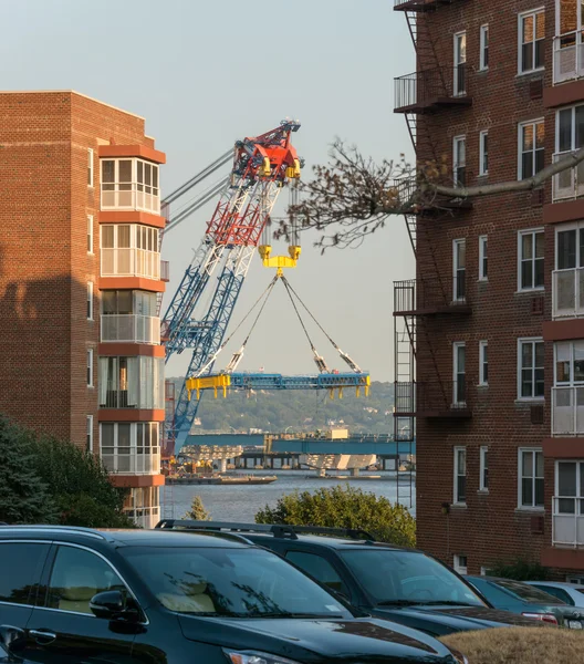 Muazzam cran yeni Tappan Zee köprüde çalışma