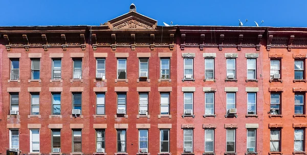 Tuğla ev vasıl Greenpoint Manhattan Ave