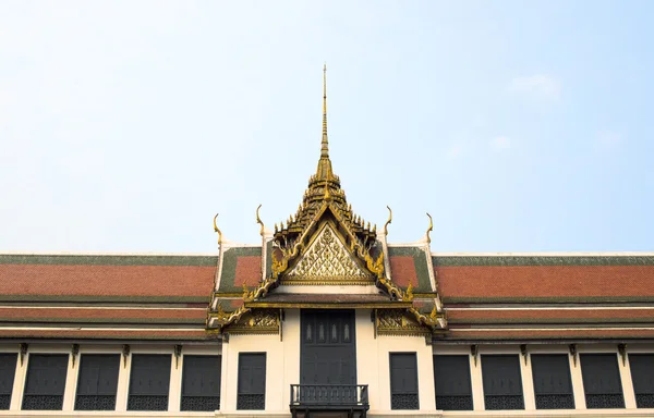 Старая традиционная тайская крыша — стоковое фото