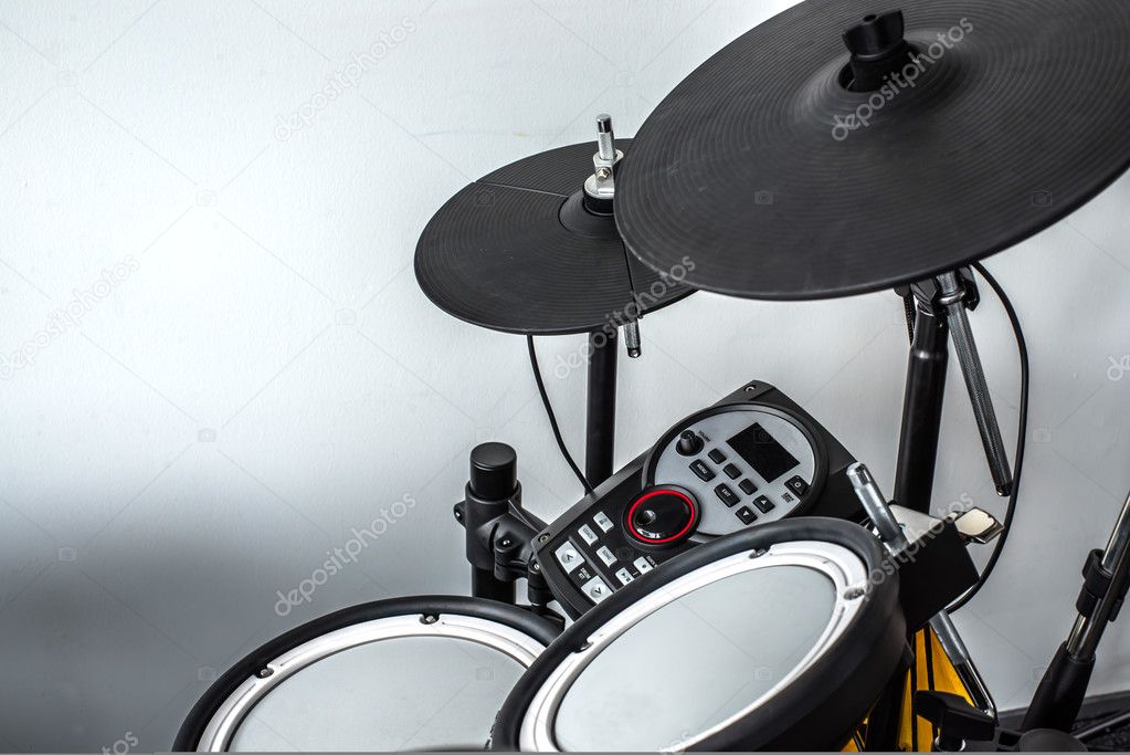 Electronic drum set in a small room 