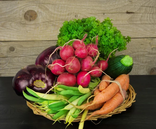 Variedade de produtos hortícolas frescos — Fotografia de Stock