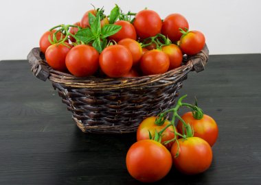 Taze kırmızı olgun salata domates 