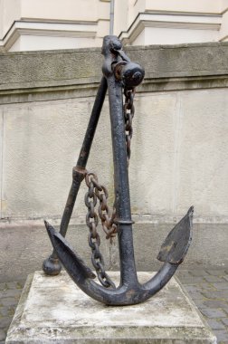 bir arka plan üzerinde eski çapa anıt