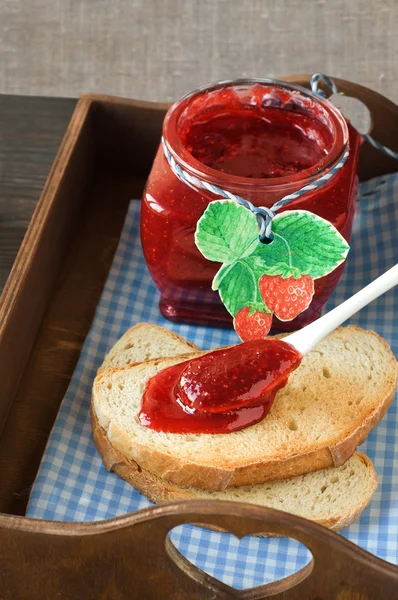 Bread with jam for breakfast — Stock Photo, Image