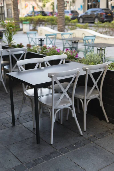 아늑 한 곳이죠. 거리에 있는 이탈리아 식당의 탁자 — 스톡 사진