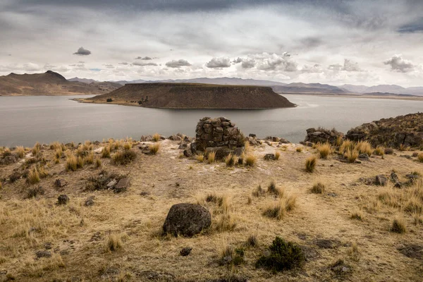 Puno Gölü Umayo Bölümü, Per