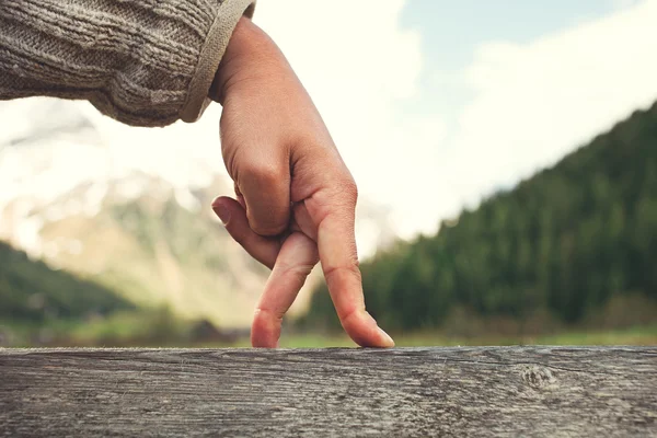 Walking hand gesture in mountain — Stockfoto