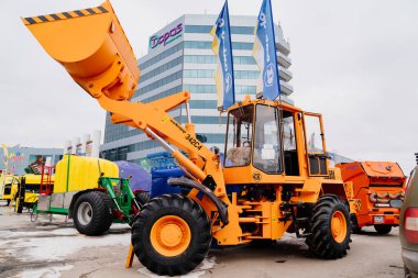 Donmamış toprakları geliştirmek için kazıcı pnömatik tekerlek, önceden pişirilmiş donmuş