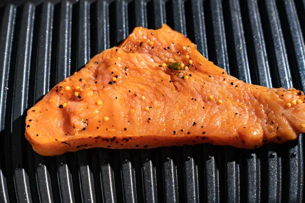 Meat is cooked on electric grill — Stock Photo, Image