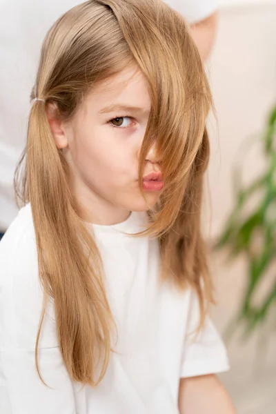 Cute Little Girl Funny Collected Hair Children Haircuts Hairstyles Shampoo — Stock Photo, Image