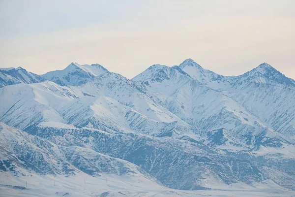 Wielki Śnieżny Krajobraz Gór — Zdjęcie stockowe