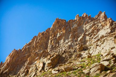 Tepe Rocky Dağları