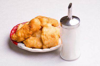 Bulgar Kahvaltı, kızarmış hamur şeker - Mekitsi