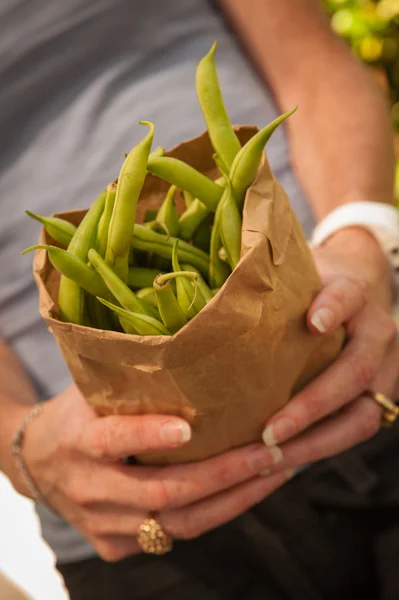 Bolsa de papel de judías verdes — Foto de Stock