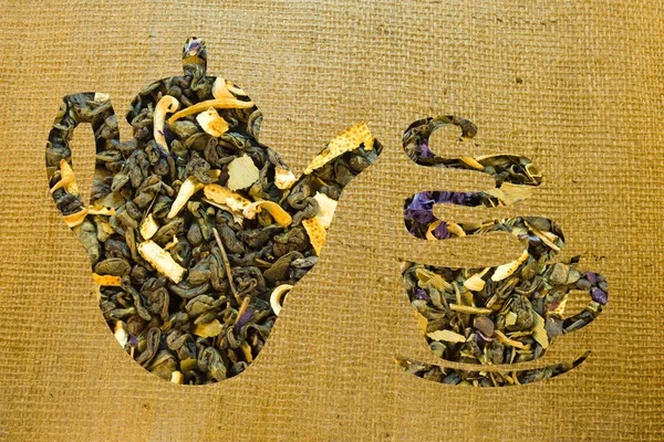 Çaydanlık ve bardak yeşil çay bir Sivas'tan üzerinde yapılan — Stok fotoğraf