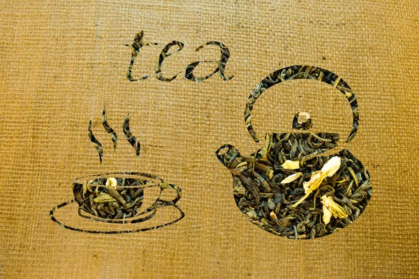 Çaydanlık ve bardak yeşil çay bir Sivas'tan üzerinde yapılan — Stok fotoğraf