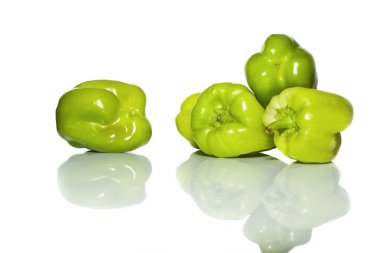 Bir beyaz yeşil biber