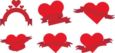 Düz kurdeleli kırmızı kalpler.