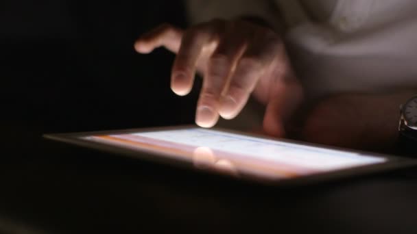 Man working late into the night from home. — Stock Video