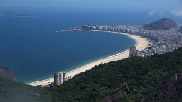 Playa de Copacabana desde la montaña Sugarloaf — Vídeo de stock