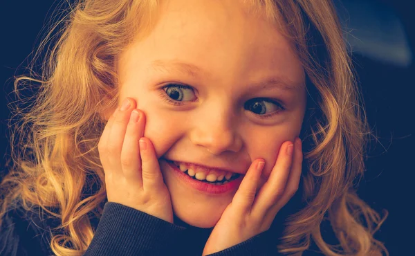 yana doğru seyir sürpriz çocuk yakın çekim