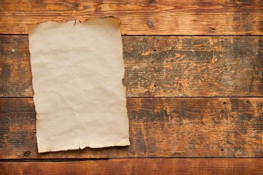 eski kağıt ahşap bir kapı çivilenmiş