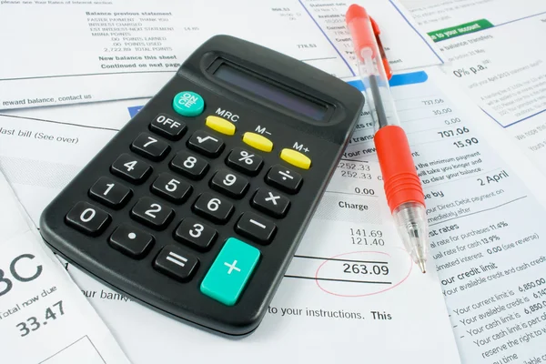 Hesap makinesi ve banka hesapları üzerinde kalem