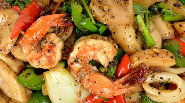 Kızarmış karides karabiber arka plan dokusu ile