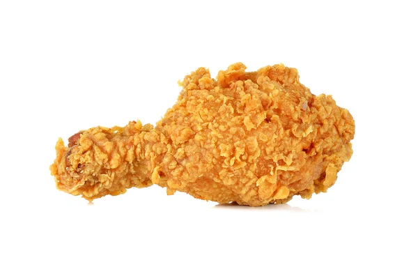 Beyaz arka planda izole edilmiş kızarmış tavuk.