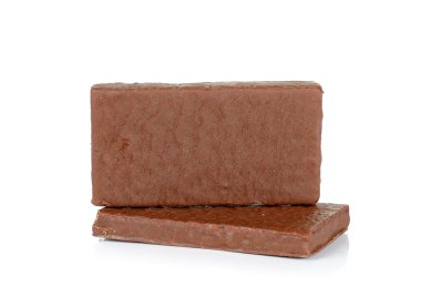 Çikolatalı gofret üzerinde beyaz izole