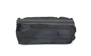 Beyaz arka plan üzerinde izole kömür