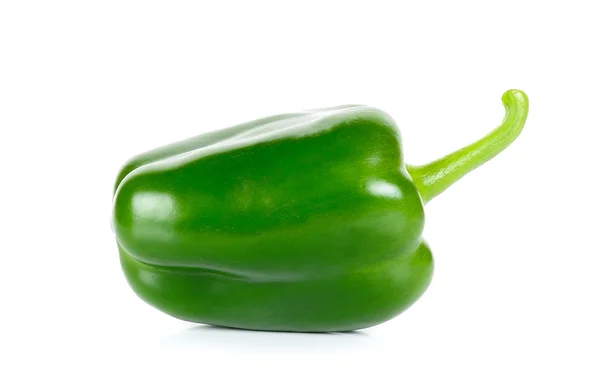 Paprika verde aislado en el fondo blanco —  Fotos de Stock