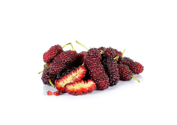 Mulberry geïsoleerd op de witte achtergrond — Stockfoto