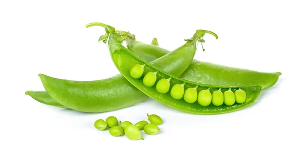 Guisantes verdes aislados sobre el fondo blanco — Foto de Stock