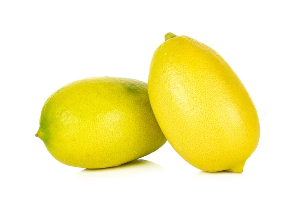 Lemon terisolasi pada latar belakang putih — Stok Foto