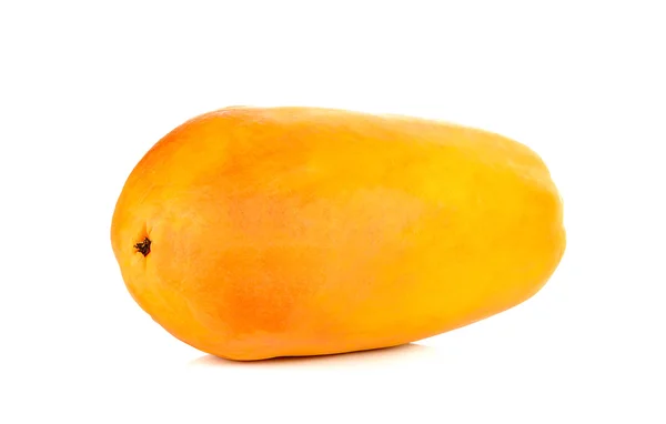 Papaya madura aislada sobre fondo blanco — Foto de Stock