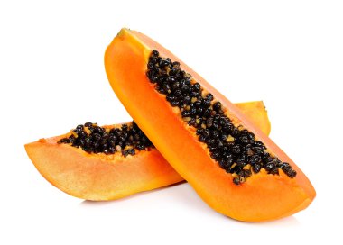 Olgun papaya izole dilimlenmiş 