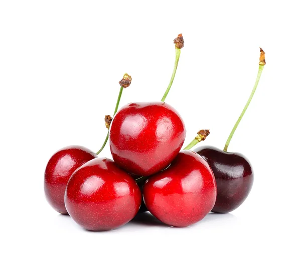 Cereza roja aislada sobre el fondo blanco — Foto de Stock