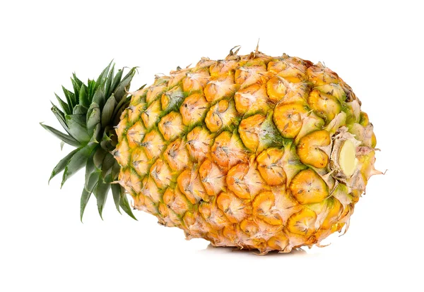 Жовтий ананас, ізольовані — стокове фото