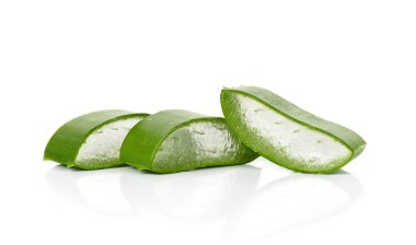 aloe vera yaprağı izole