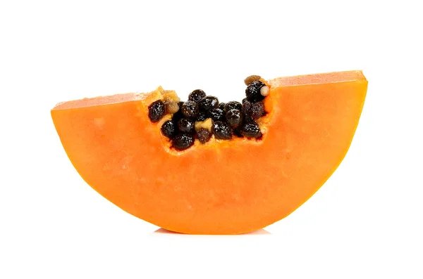 Dilim olgun papaya izole — Stok fotoğraf
