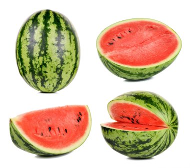 Beyaz arkaplanda karpuz izole edilmiş.