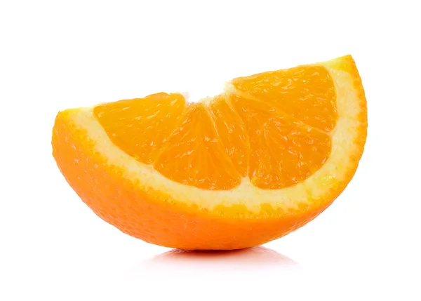 Naranja maduro aislado sobre fondo blanco — Foto de Stock