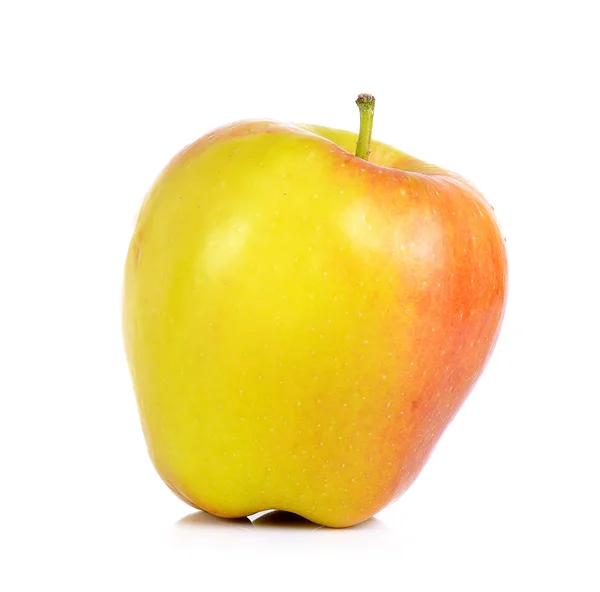 Желтые яблоки изолированы на белом фоне — стоковое фото