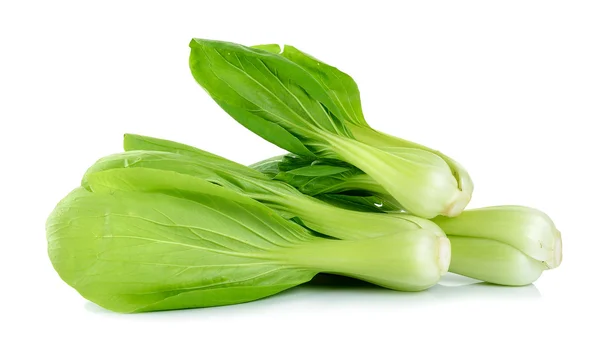 Bok choy sebzesi beyaz arkaplanda izole